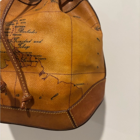 Vintage Map Print Drawstring Bucket Bag - Picture 4 of 9